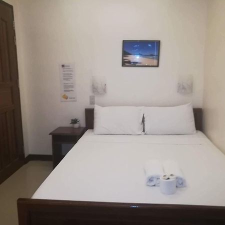Relucio Traveller'S Pension El Nido Bagian luar foto